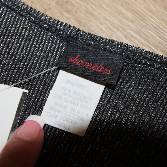 NWT! Size SMALL Black & Silver Metallic Low Cut Split Sleeve Cleavage Top - Picture 7 of 7